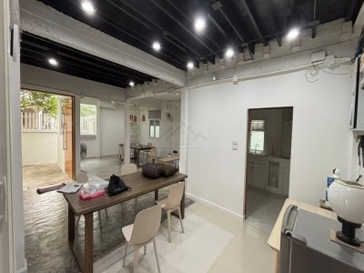 ขายบ้านเดี่ยว 2 ชั้น 88 ตรว. 5 ห้องนอน หมู่บ้านอมรพันธ์ 9 ซอยลาดพร้าว-วังหิน 74 เสนานิคม รีโนเวทด้วยทีมสถาปนิกแนวหน้า พร้อมอยู่อาศัย - รูปที่ 5