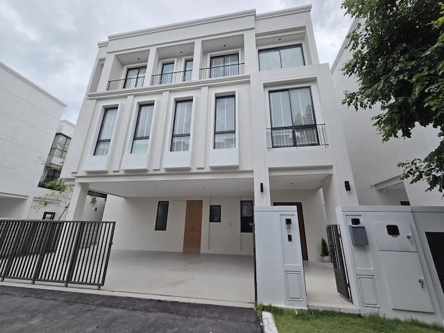 BH4345 ให้เช่าบ้านเดี่ยว 3 ชั้น AERIE Srinakarin Krungthepkreetha กรุงเทพกรีฑา ใกล้ Wellington College และ Brighton College