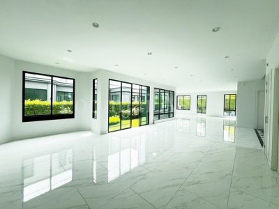 ขายบ้านหรุ โครงการ Setthasiri วงแหวน - จตุโชติ  บ้านหลังมุม ตรงข้ามสวนโครงการ - รูปที่ 2
