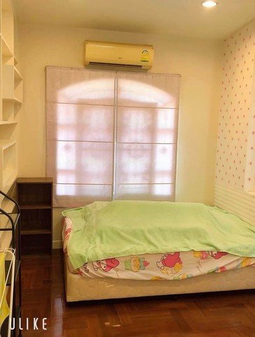 บ้านเดี่ยว 2 ชั้น  4 ห้องนอน 1 ห้องนั่งเล่น 2 ห้องน้ำ  จอดรถได้ 2 คัน รามคำแหง118 - รูปที่ 3