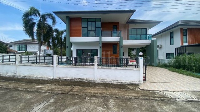 บ้านเดี่ยว นาราวิลล่า บ้านฉาง  ถูกสุดและใหญ่สุดในโครงการ