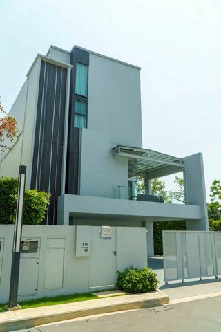 ขาย VIVE Bangna KM 15 บ้านใหม่ Beyond Loft 421 ตร.ม. ที่ดิน 135 ตร.ว. ลิฟต์ส่วนตัว 42 ล้านบาท