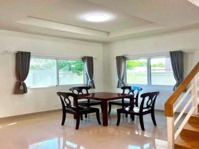 ให้เช่า - รีโนเวทใหม่ เครื่องใช้ไฟฟ้าครบ บ้านเดี่ยว 2 ชั้น โซกู๊ด วิลเลจ บ่อวิน TP-H2491 - รูปที่ 3