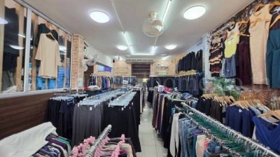 ให้เช่า โฮมออฟฟิศ 3 ชั้น 2 คูหา 360 ตารางเมตร ติดถนนสุขุมวิท ตรงข้ามโรงกลั่นน้ำมัน IRPC ระยอง ราคาถูก - รูปที่ 2