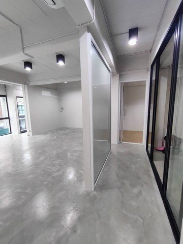 ให้เช่าโฮมออฟฟิศ 4 ชั้น โครงการ ดิสทริค เอกมัย-รามอินทรา ซอยรามอินทรา 40 หลังมุม ใกล้รถไฟฟ้าสายสีชมพู - รูปที่ 6