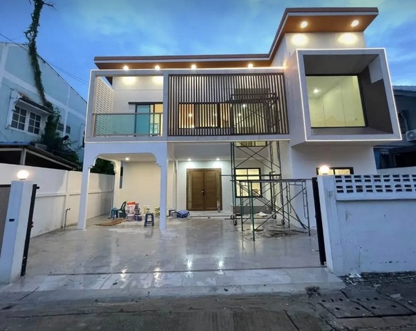 บ้านเดี่ยวลาดพร้าว 87 แยก 6 บ้านสำหรับครอบครัวใหญ่ พร้อมอยู่