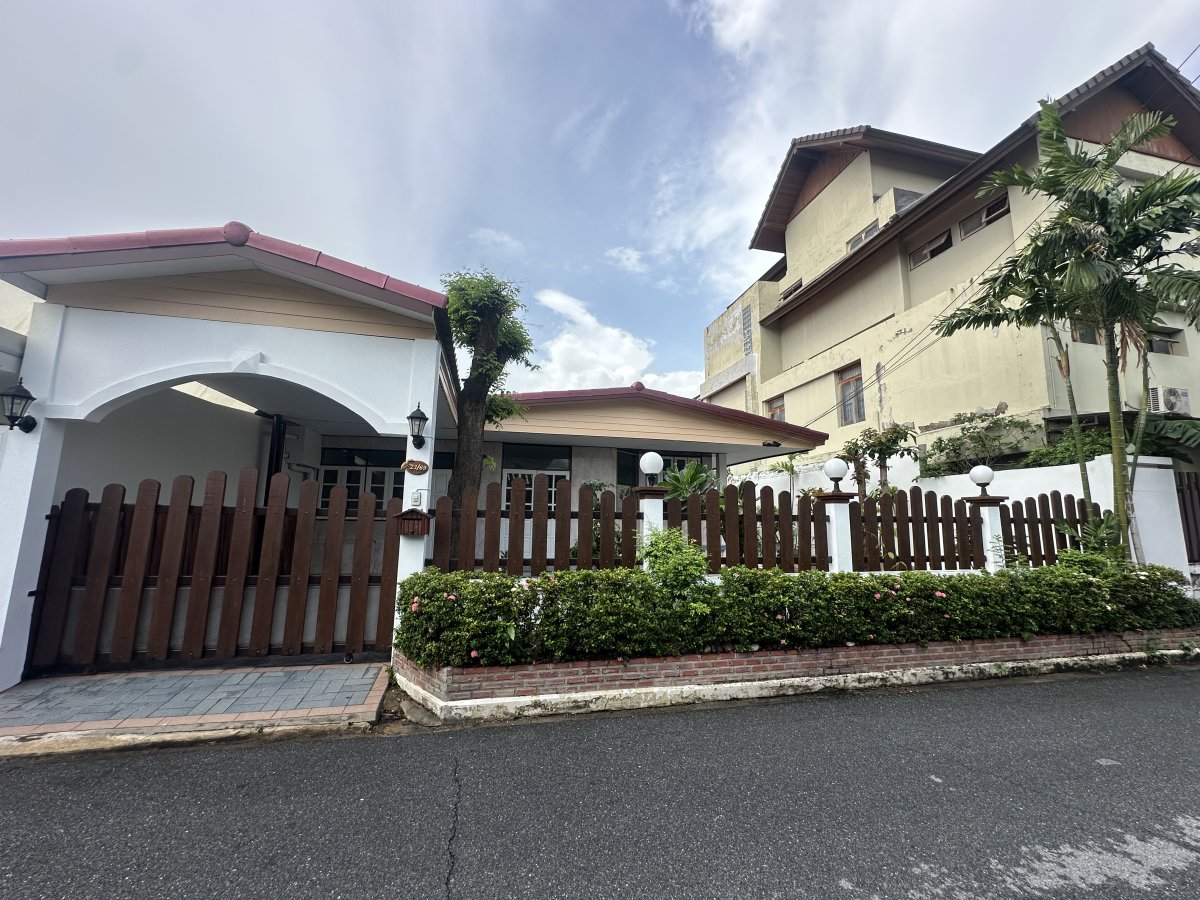 🏡 ขายบ้านเดี่ยวชั้นเดียว   54 ตร.ว.  รีโนเวทใหม่ พร้อมเข้าอยู่  ม.เสริมมิตร ซอยนวมินทร์ 68   รีโนเวทใหม่ พร้อมเข้าอยู่