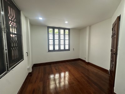 🏡 ขายบ้านเดี่ยวชั้นเดียว   54 ตร.ว.  รีโนเวทใหม่ พร้อมเข้าอยู่  ม.เสริมมิตร ซอยนวมินทร์ 68   รีโนเวทใหม่ พร้อมเข้าอยู่ - รูปที่ 6