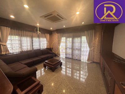 ขายบ้านเดี่ยว หลังใหญ่ 4 ห้องนอน 5 ห้องน้ำ เฟอร์ครบพร้อมอยู่ หมู่บ้านฟลาวเวอร์ลี การ์เด้น ซ.เฉลิมพระเกียรติ ร.9-47 เขตประเวศ กรุงเทพมหานคร - รูปที่ 3