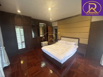 ขายบ้านเดี่ยว หลังใหญ่ 4 ห้องนอน 5 ห้องน้ำ เฟอร์ครบพร้อมอยู่ หมู่บ้านฟลาวเวอร์ลี การ์เด้น ซ.เฉลิมพระเกียรติ ร.9-47 เขตประเวศ กรุงเทพมหานคร - รูปที่ 6