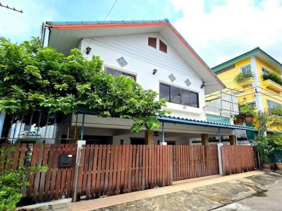 ให้เช่าบ้านเดี่ยว 2 ชั้น 50 ตรว. 6 ห้องนอน หมู่บ้านเสนานิเวศน์ 1 ประเสริญมนูกิจ 18 ใกล้ถนนเกษตรนวมินทร์ ใกล้ ม.เกษตร - รูปที่ 2