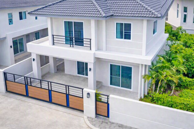 อัสสัมชัญ-หนองยายบู่  บ้าน 3นอน 3น้ำ ซีเจมอร์ 400 ม.54 ตร.วา 170 ตร.ม. ศรีราชาชากค้อ-หนองขาม