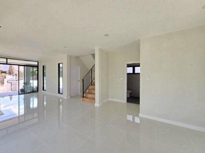 ชลลดา บางบัวทอง-รัตนาธิเบศร์ หลังใหญ่  บ้าน  Hybrid Home  มือสองตกเเต่งใหม่ - รูปที่ 5