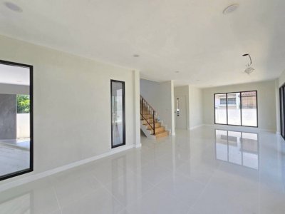 ชลลดา บางบัวทอง-รัตนาธิเบศร์ หลังใหญ่  บ้าน  Hybrid Home  มือสองตกเเต่งใหม่ - รูปที่ 8