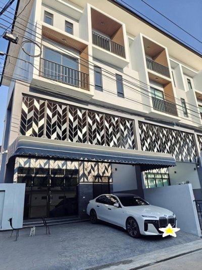 ให้เช่าโฮมออฟฟิศ 3 ชั้นครึ่ง หลังมุม 300 ตรม. 4 ห้องนอน โครงการ Diamond Ville ลาดพร้าว–วังหิน ซอย 4 ใกล้เลียบด่วน - รูปที่ 6