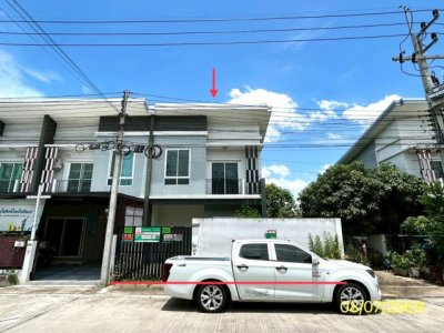 ขายทาวน์เฮ้าส์ปทุมธานี โครงการ เพอร์เฟค โซนรังสิต คลอง 3  อำเภอคลองหลวง