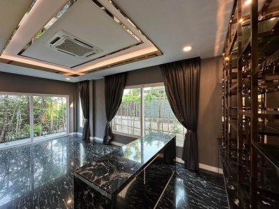 ขายบ้านเดี่ยวติดถนนบรมราชชนนีใกล้ Central Salaya, ตลาดสดธนบุรี  และใกล้ ม.มหิดล ศาลายา  สุดหรู หลังมุมโครงการหมู่บ้าน เดอะ แกรนด์ ปิ่นเกล้า