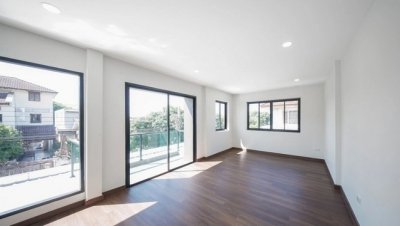 บ้านเดี่ยวรีโนเวทใหม่ โครงการ ชลลดา บางบัวทอง  จาก Land and House - รูปที่ 4