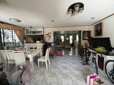 สามมุขธานี บางแสน ให้เช่าบ้านเดี่ยวแปลงใหญ่ 4 นอน เฟอร์ครบ TP-H2509 - รูปที่ 4