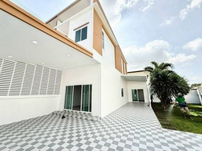 ขายบ้านหลังมุม หมู่บ้านบูรพาแลนด์ หนองค้อ ศรีราชา บ้านสวยเนื้อที่เยอะ TP-H2507 - รูปที่ 2
